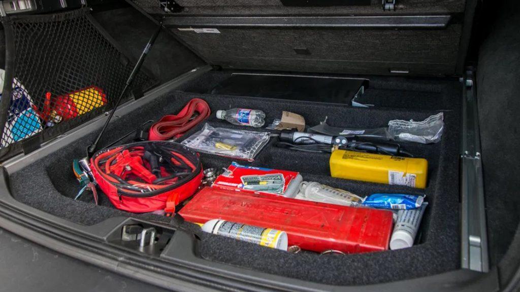 Как навести порядок в багажнике автомобиля?