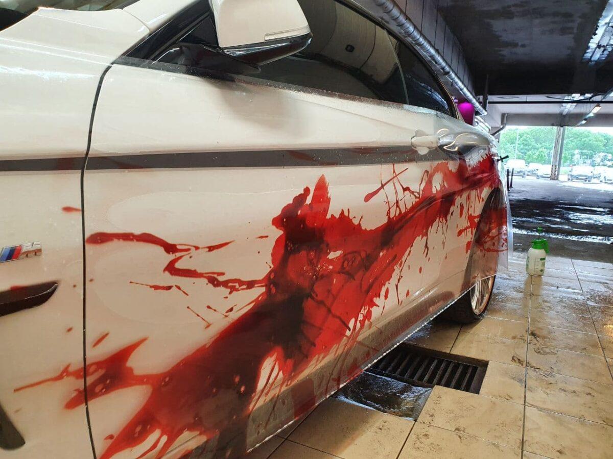 BMW. Кровь Винилография на авто